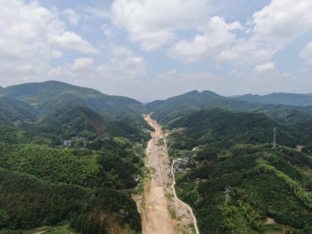 开云彩票湖南中方：激发县域经济高质量跨越式发展新动能(图5)