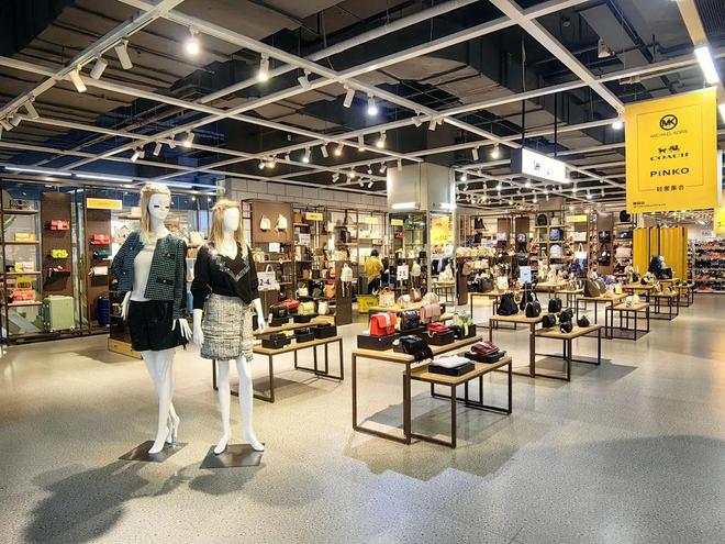 开云彩票双十一来临青浦这家仓储式品牌特卖你还没来过吗？(图1)