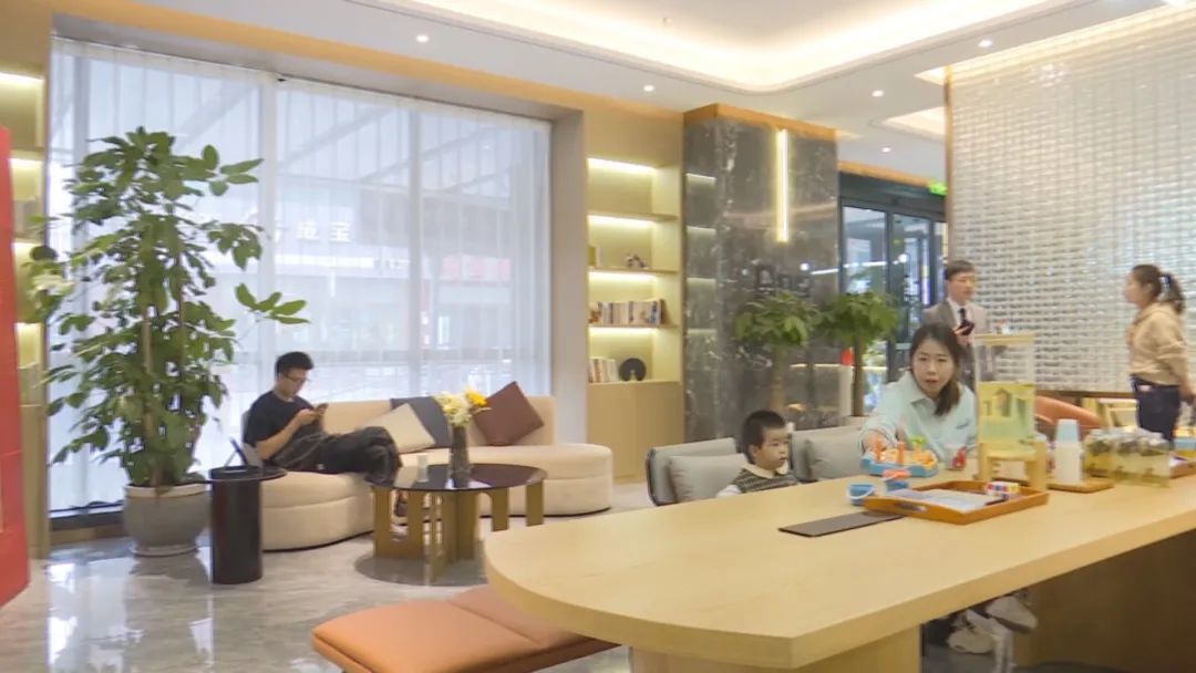 开云彩票高质量发展金秋观察）吉林：前三季度服务业稳中向好 有力拉动经济增长(图2)